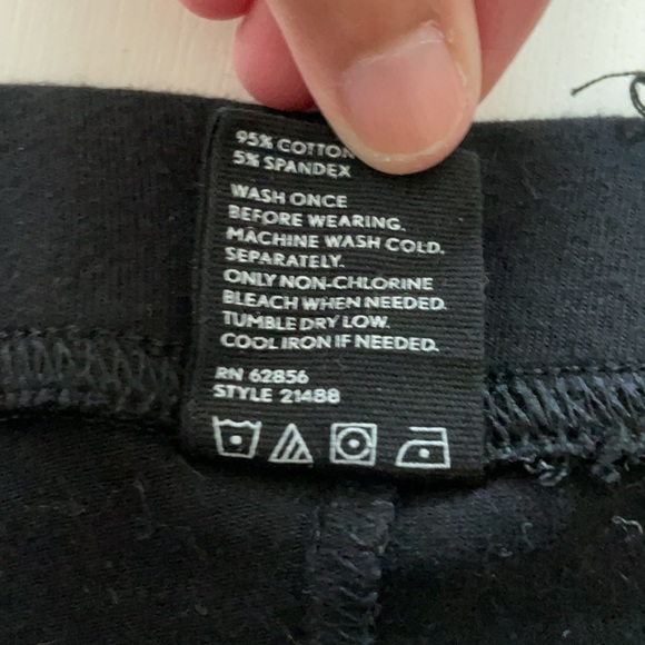 Hue Black Bike Shorts - Picture 7 of 7